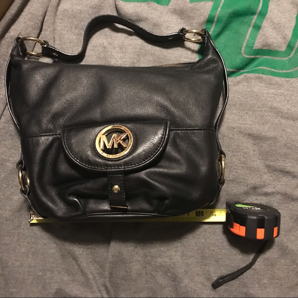 EUC Michael Kors shoulder bag